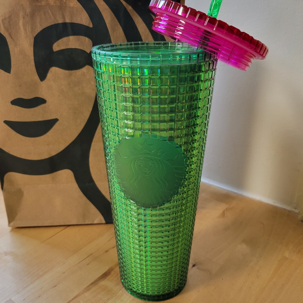 Starbucks 2023 Iridescent ‘Sprout’ Green Pink Grid Bling Venti Tumbler